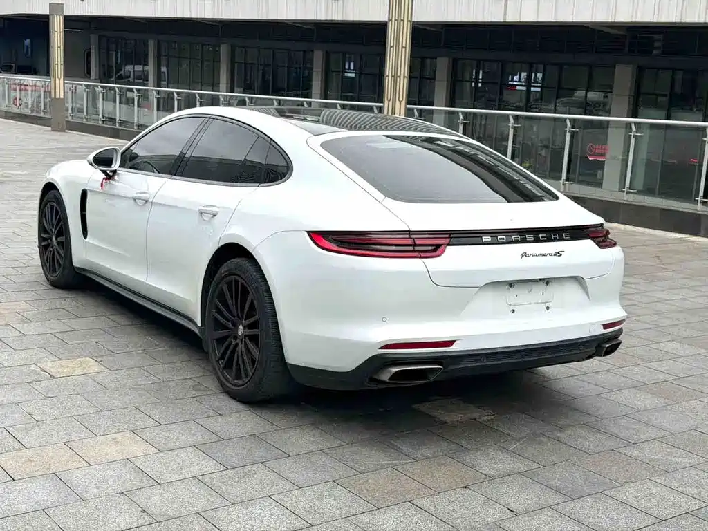 Porsche Panamera — миниатюра 9