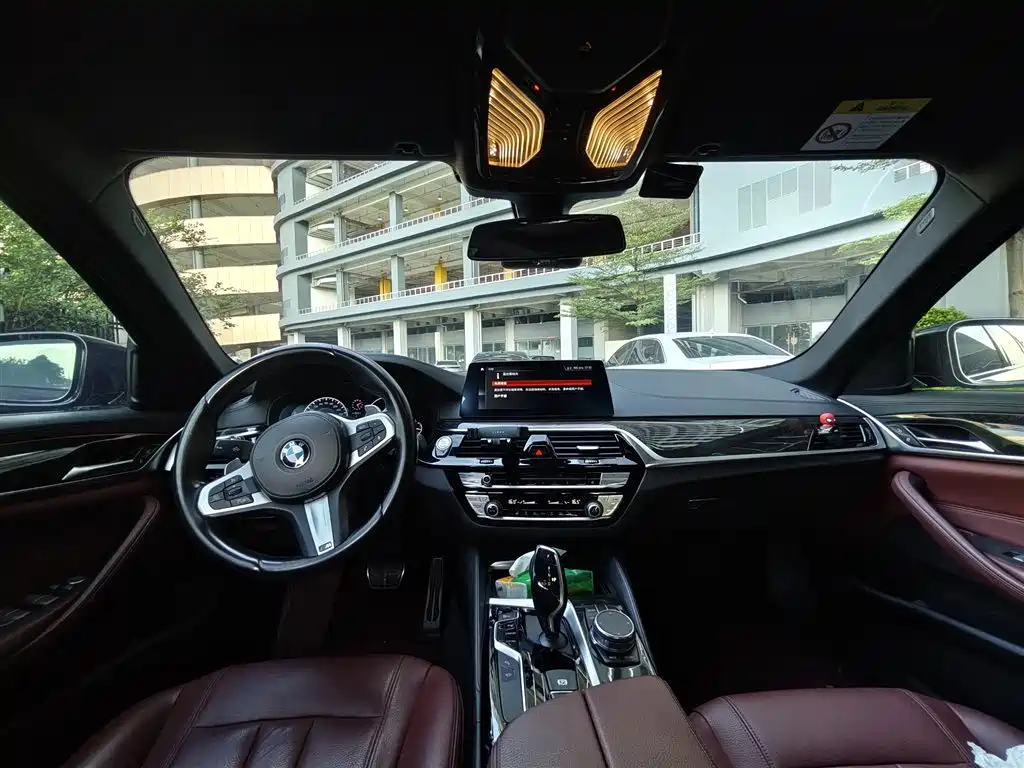 BMW 5 Series — миниатюра 6