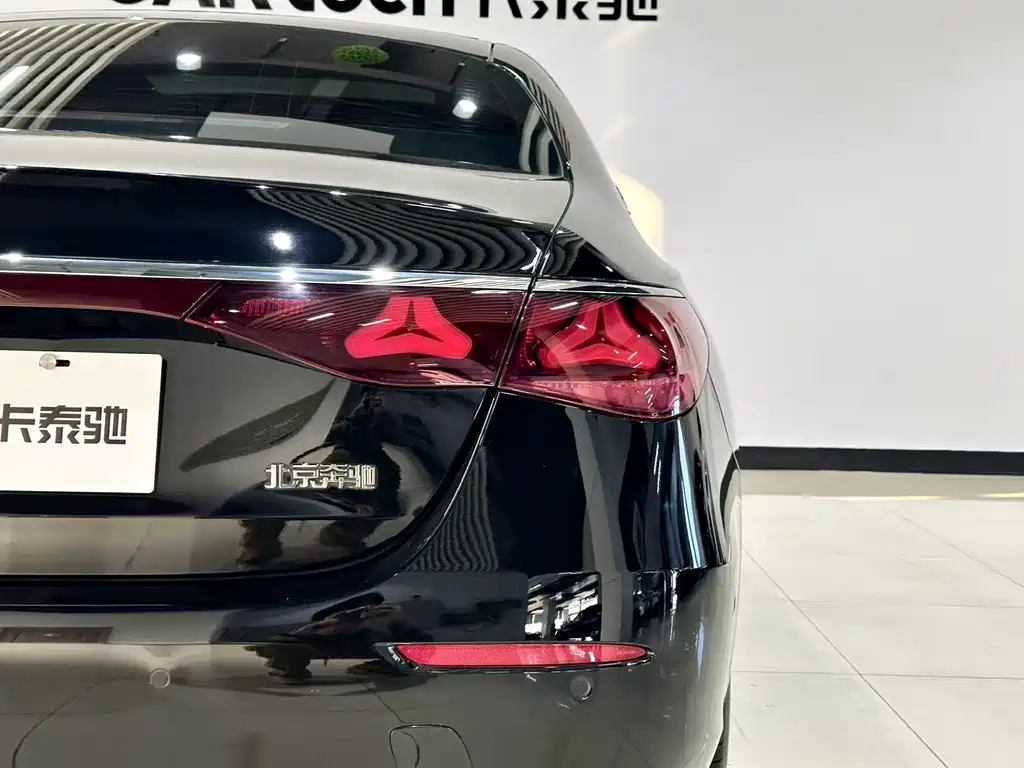 Mercedes-Benz E-Class E 2024 E 300 L Luxury