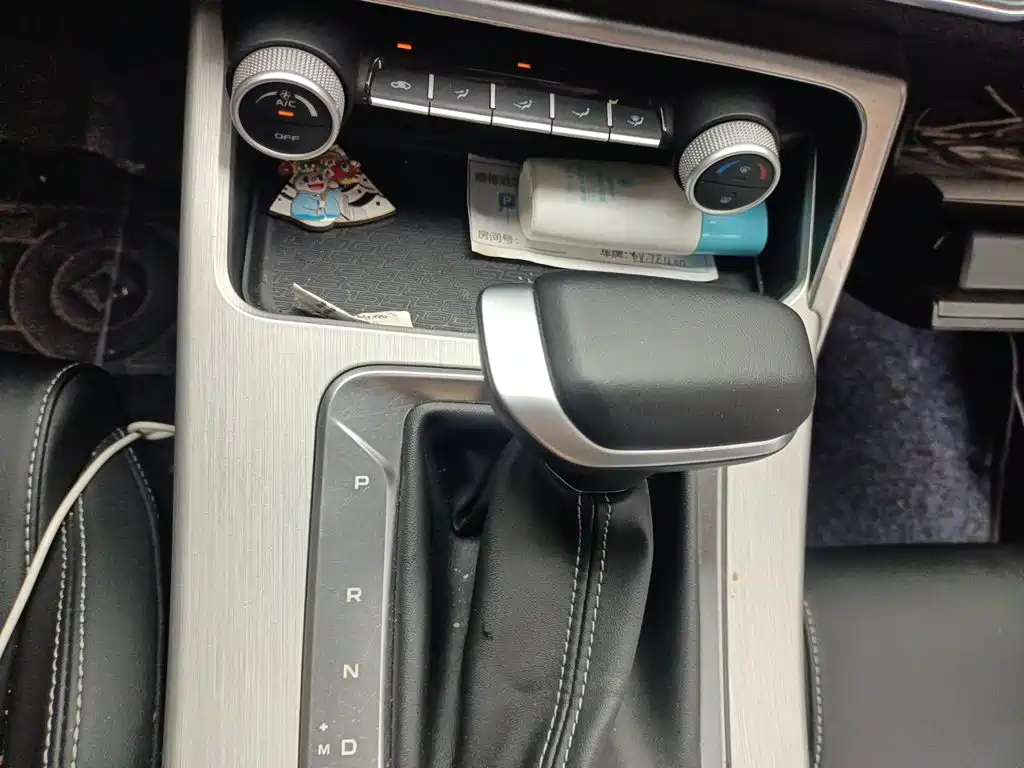Geely Binyue — миниатюра 10