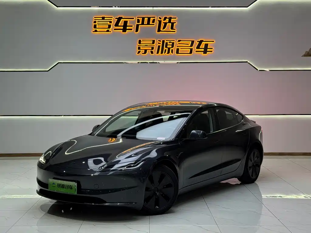 Tesla Model 3 2024