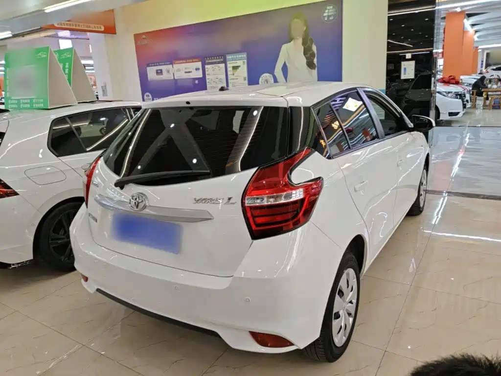 Toyota Yaris L — миниатюра 7