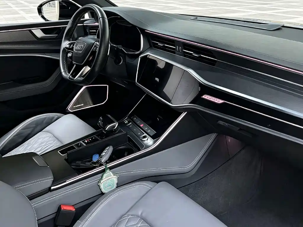 Audi A7L — миниатюра 6