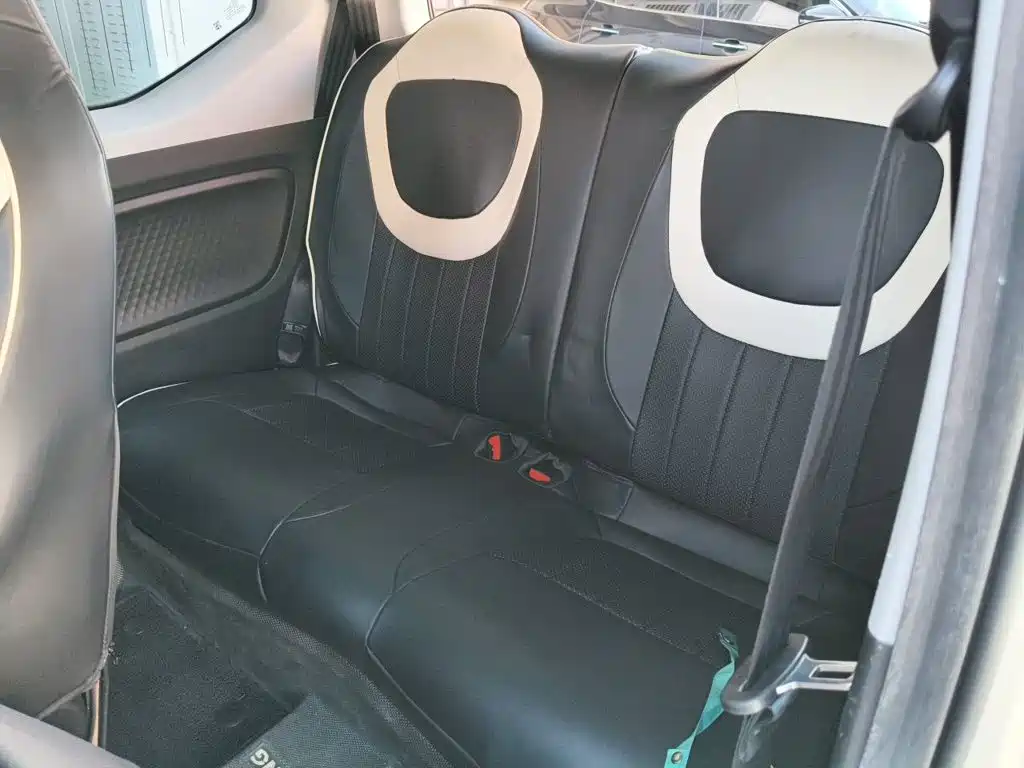 Wuling MINIEV — миниатюра 13