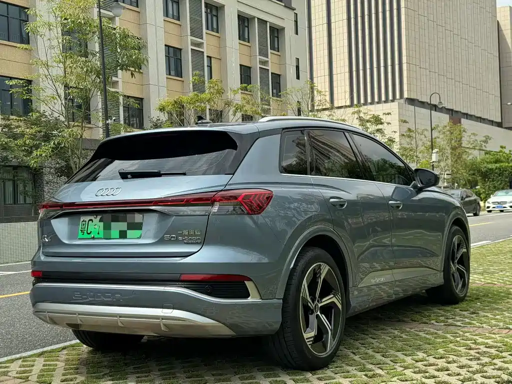Audi Q4 e-tron — миниатюра 9