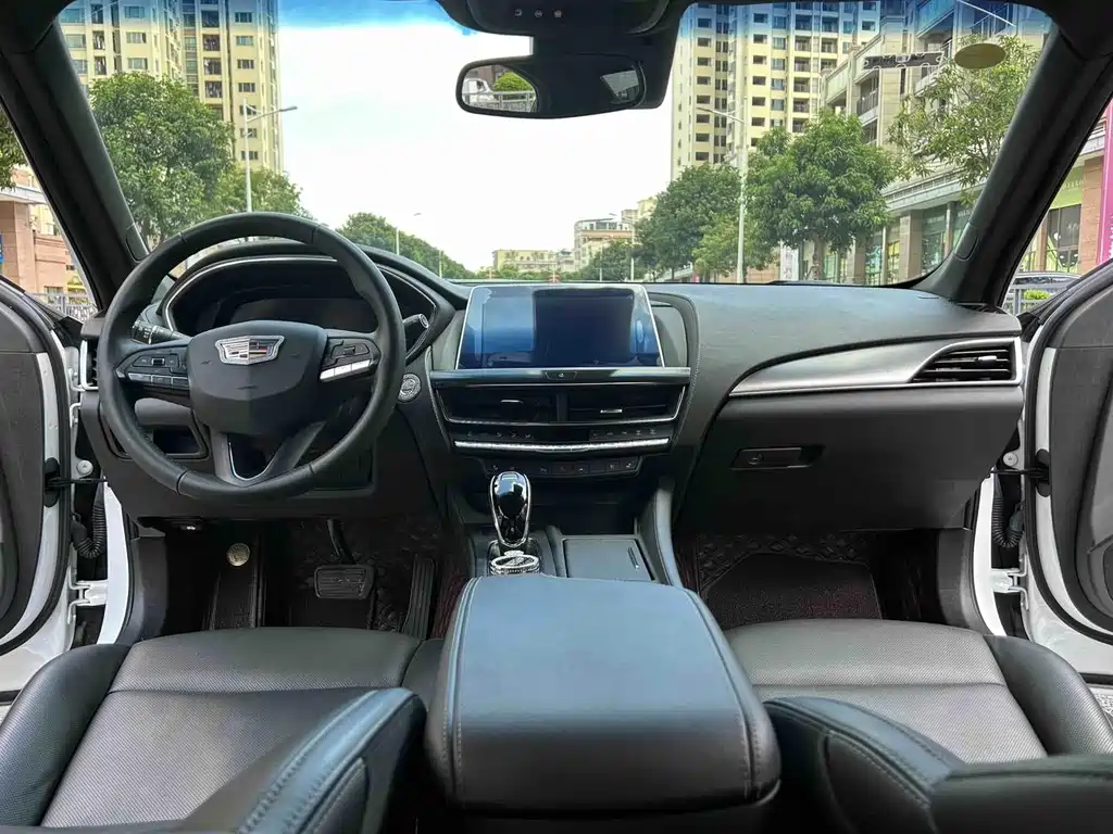 Cadillac CT5 — миниатюра 23