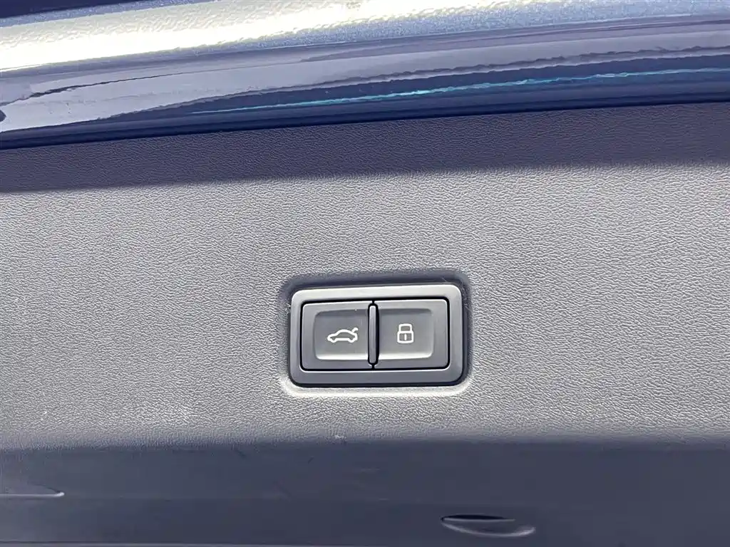 Audi Q6 2024 45 TFSI quattro 6 мест
