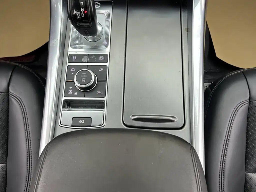 Land Rover Sport PHEV — миниатюра 20