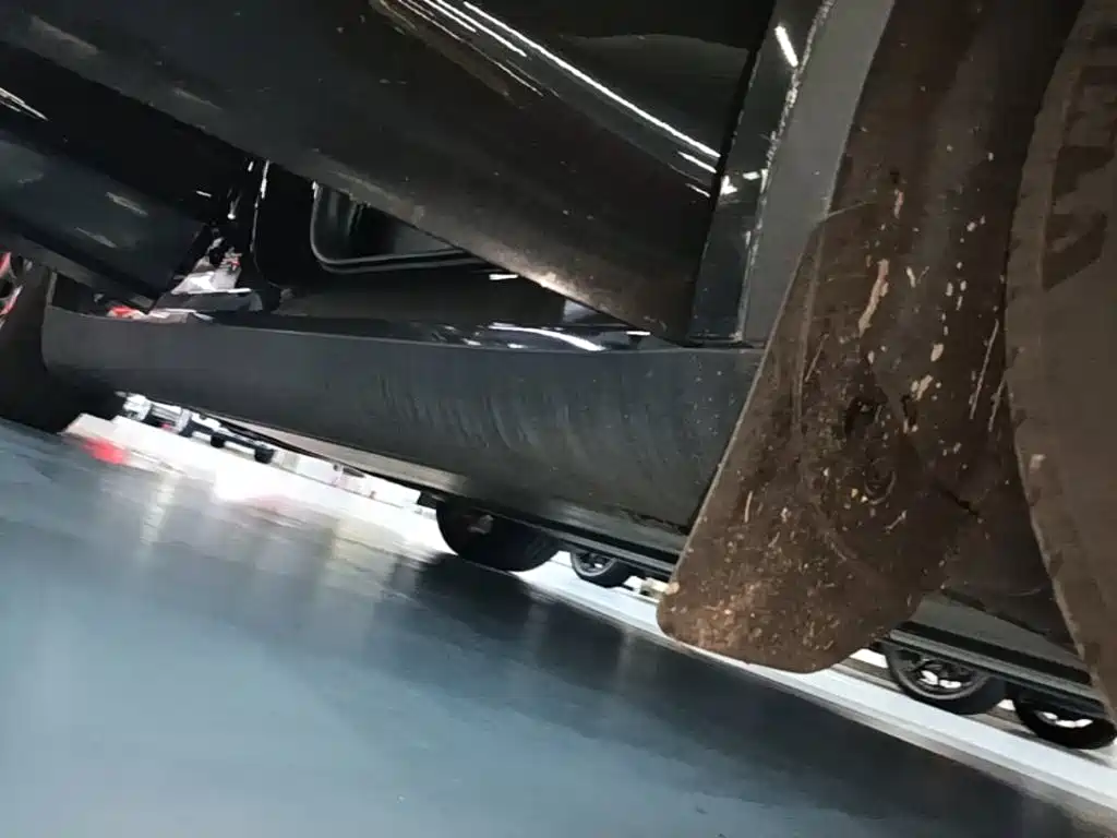 Tesla Model Y — миниатюра 21