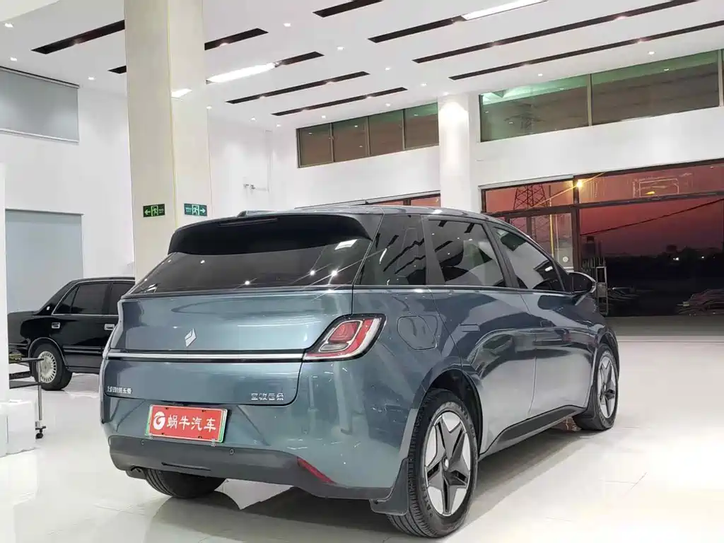 Baojun Yunduo - фото 10