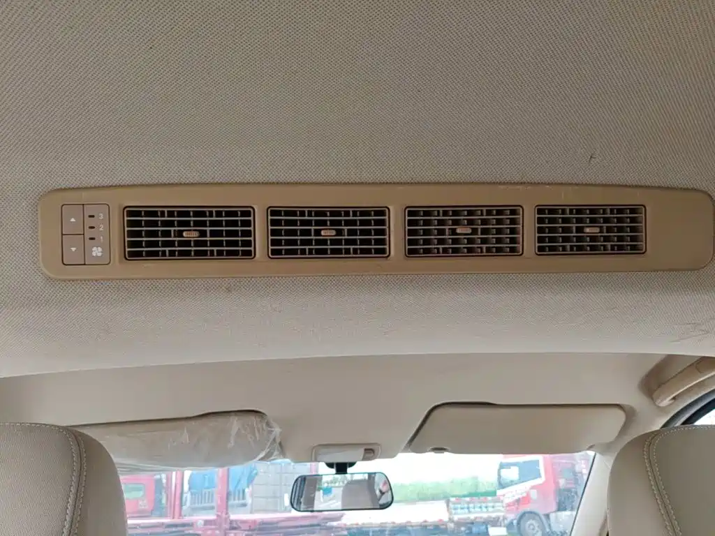 Wuling Hongguang — миниатюра 18