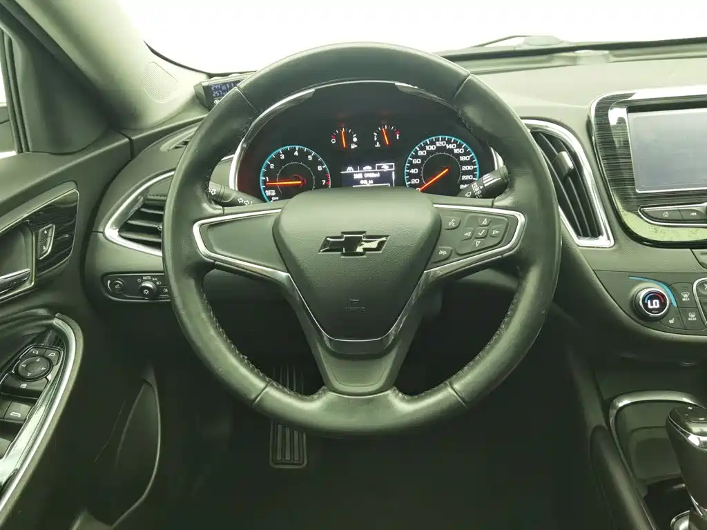 Chevrolet Malibu XL — миниатюра 11