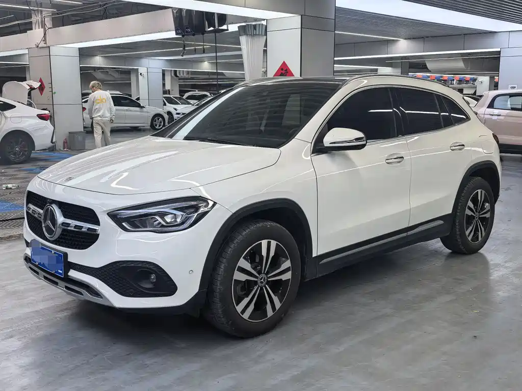 Mercedes-Benz GLA 2023