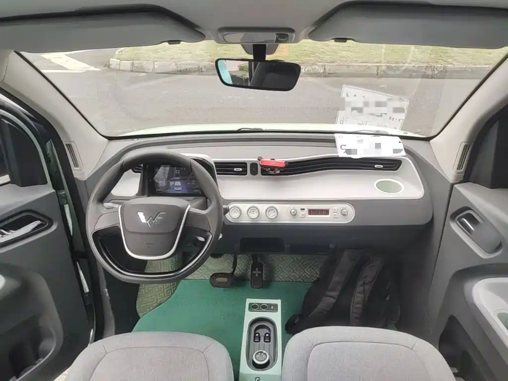 Wuling MINIEV — миниатюра 10