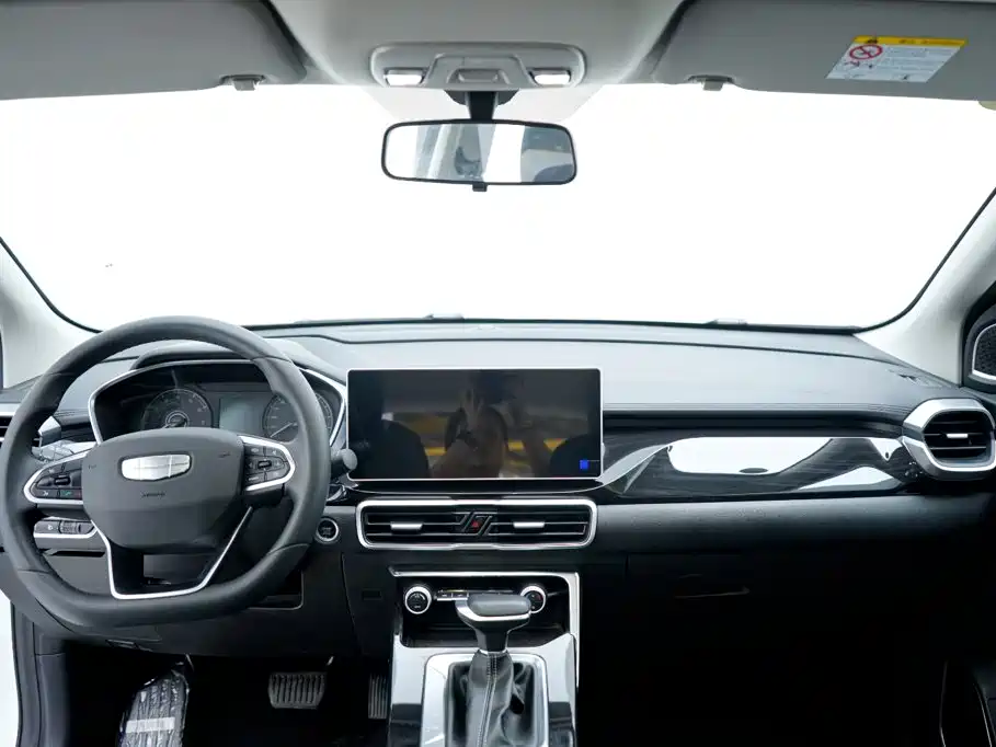 Geely Binyue - фото 3