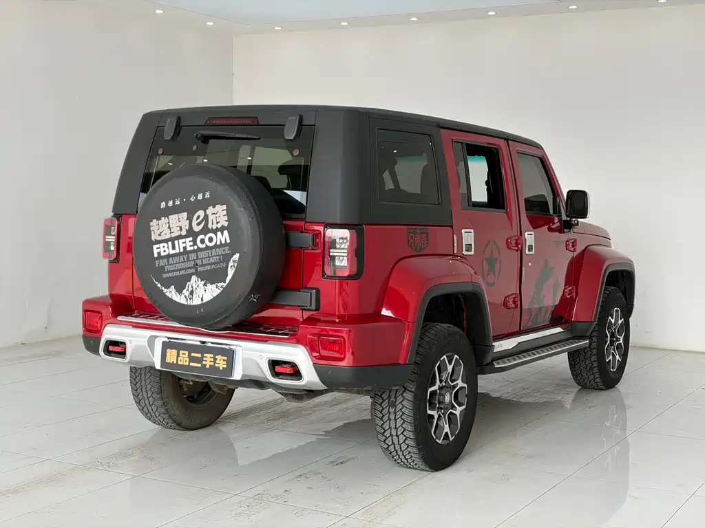 BAIC BJ40 2018 PLUS 2.3T AT Premium V