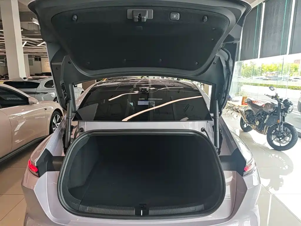NIO ET5 — миниатюра 19
