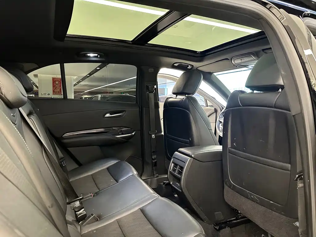 Cadillac XT4 — миниатюра 15