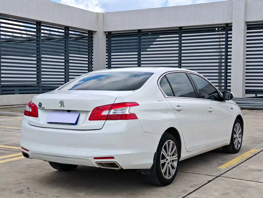 Peugeot 408 — миниатюра 6