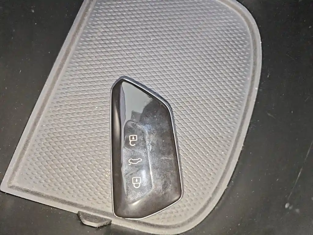 Volkswagen 06 2024 Ultra