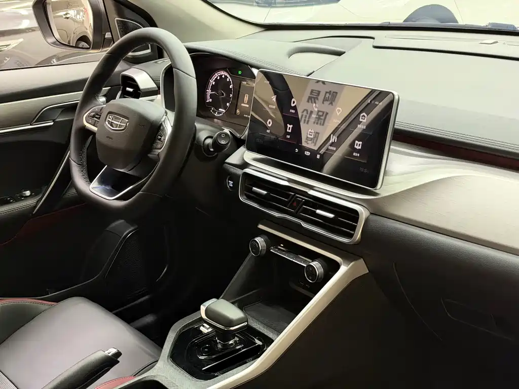 Geely Binyue — миниатюра 19