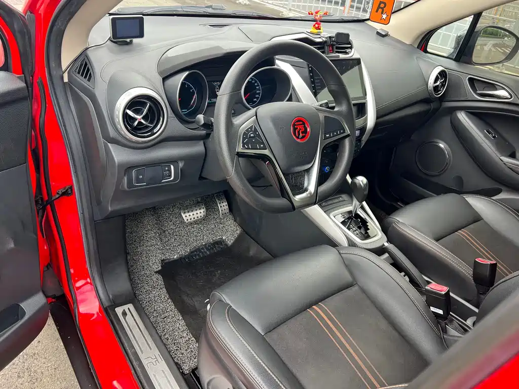 BYD Yuan — миниатюра 6