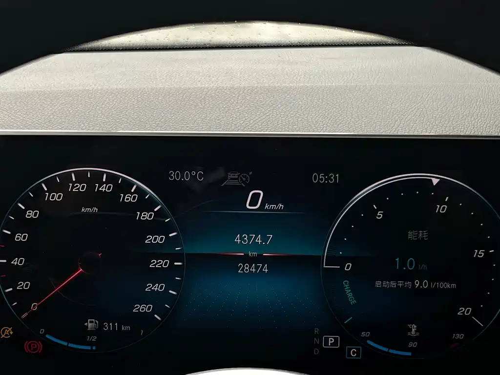 Mercedes-Benz GLB — миниатюра 9