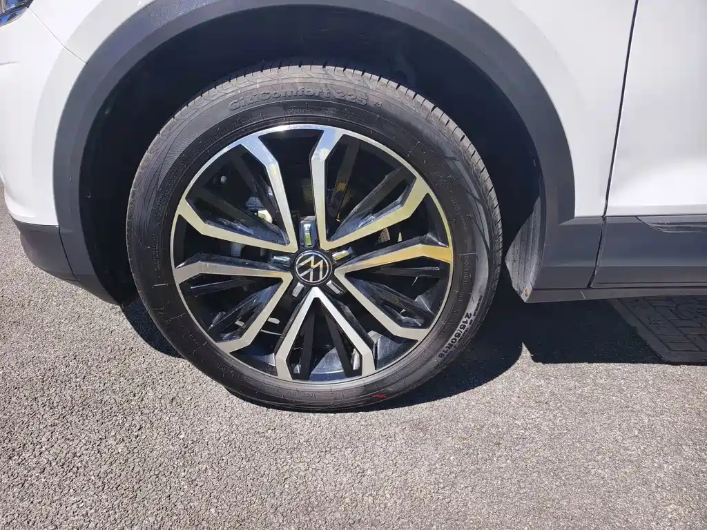 Volkswagen T-Roc — миниатюра 11