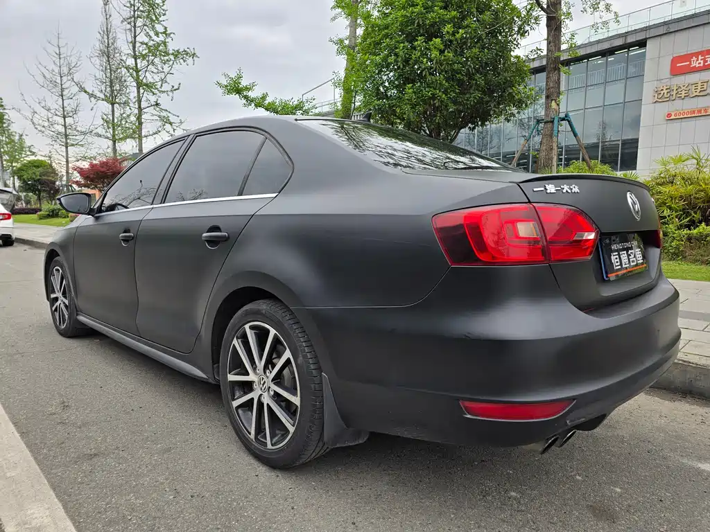 Volkswagen Sagitar 2013 2.0TSI GLI
