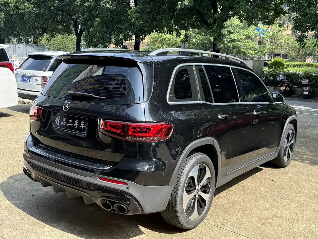 Mercedes-Benz GLB — миниатюра 16