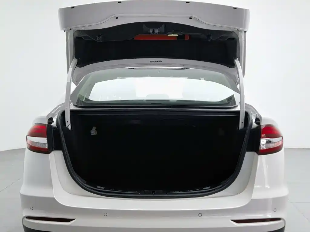 Ford Mondeo — миниатюра 16