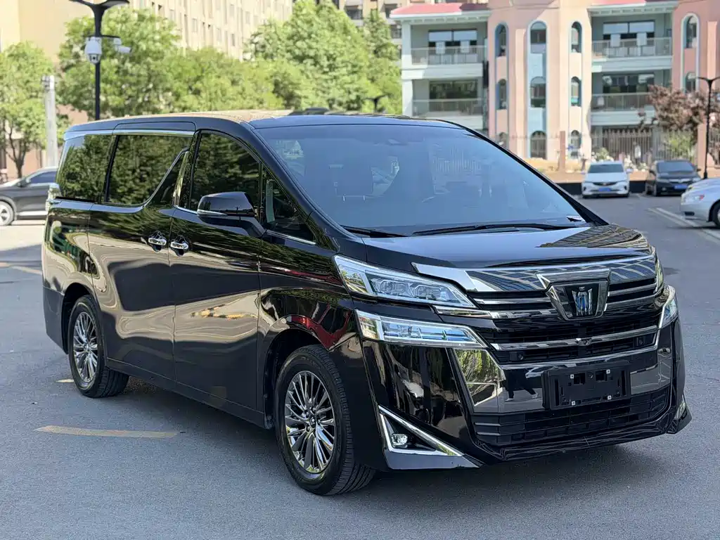 Toyota Vellfire — миниатюра 2