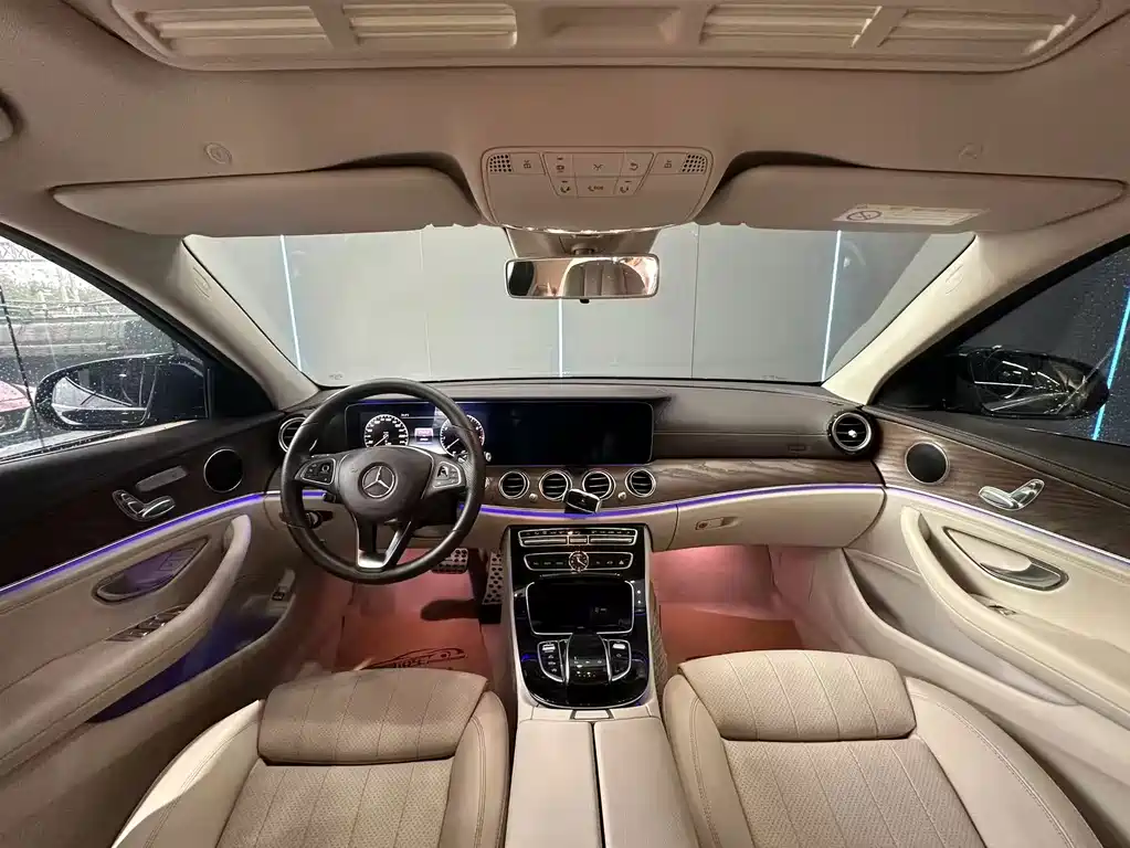 Mercedes-Benz E-Class — миниатюра 9