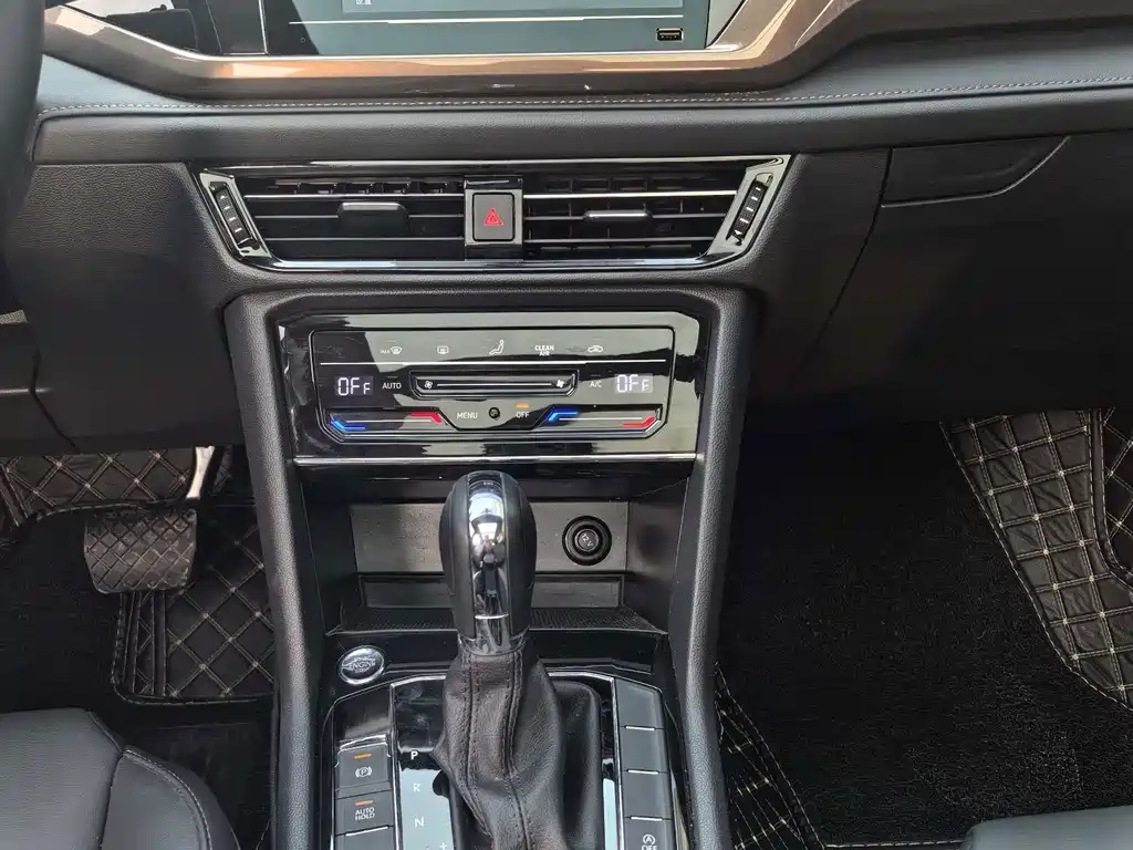 Volkswagen Tharu — миниатюра 10