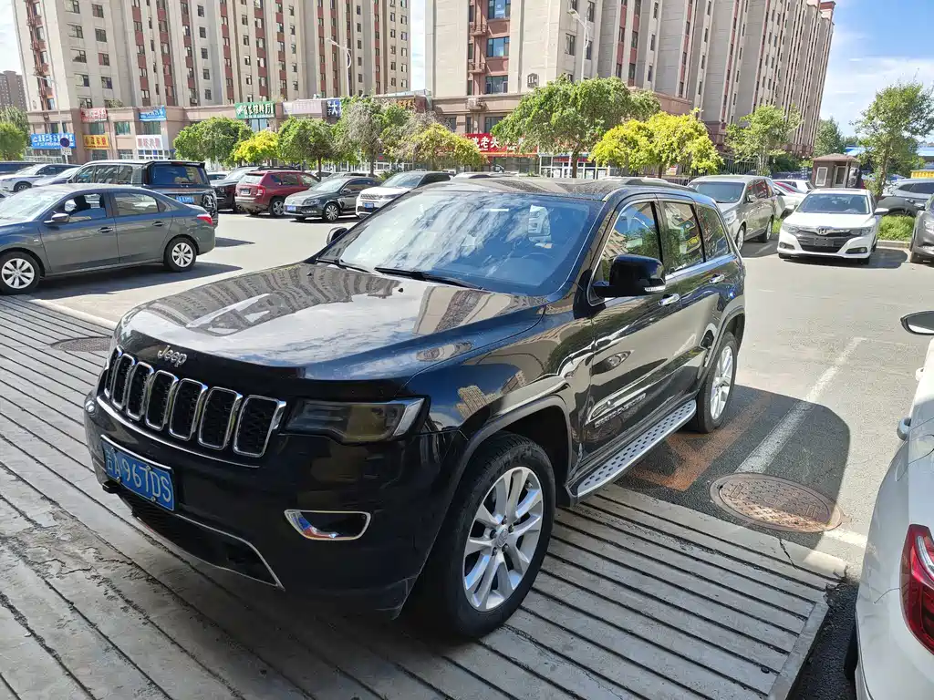 Купить Jeep Grand Cherokee (Import)