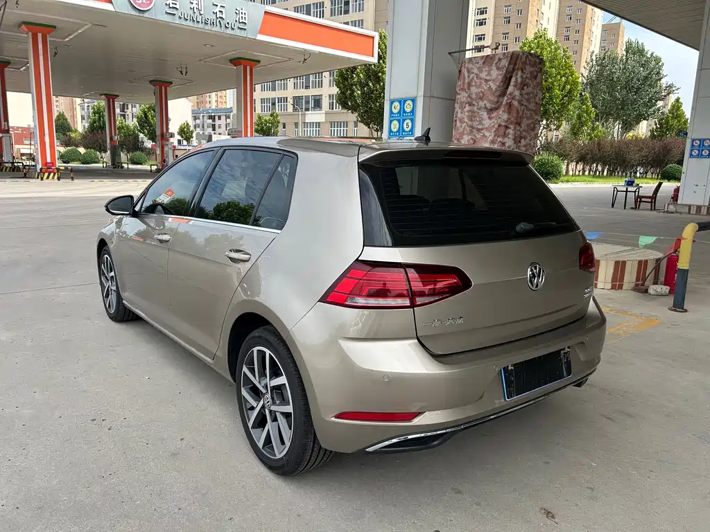 Volkswagen Golf — миниатюра 4