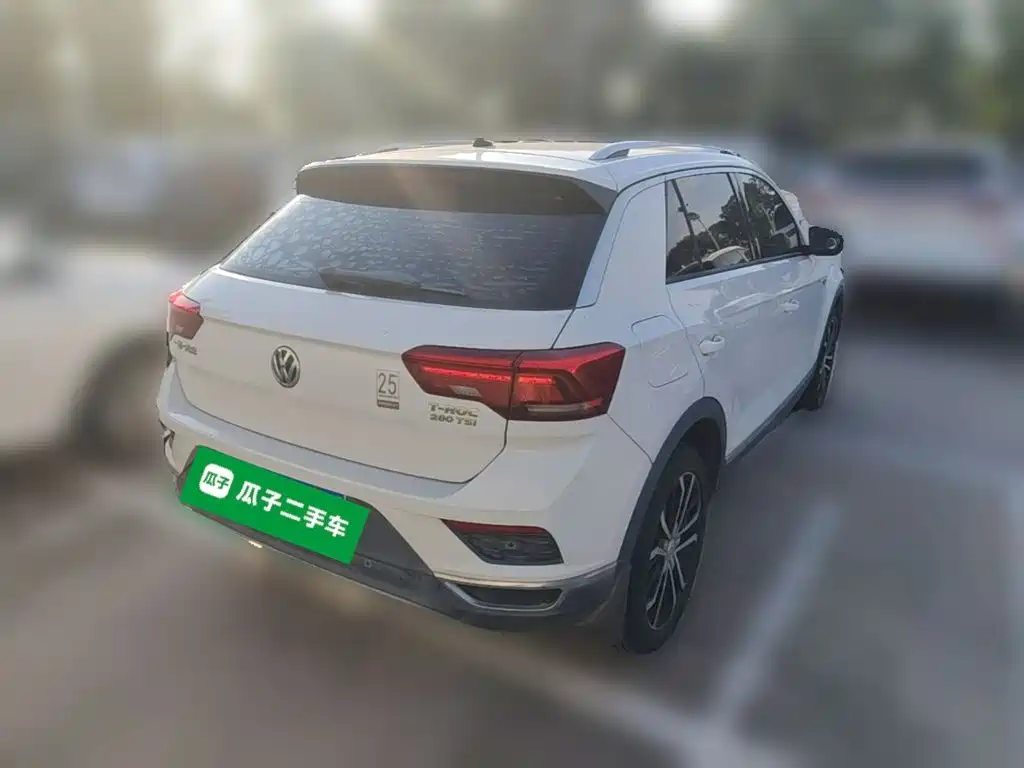 Volkswagen T-Roc — миниатюра 10