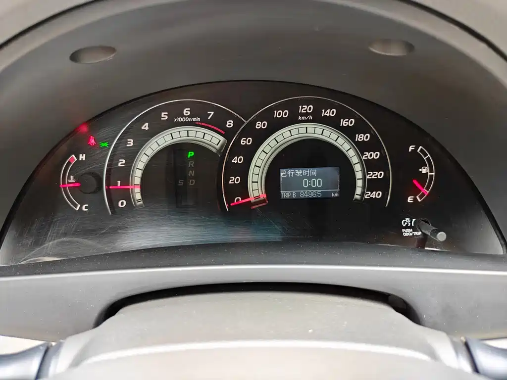 Toyota Camry — миниатюра 17