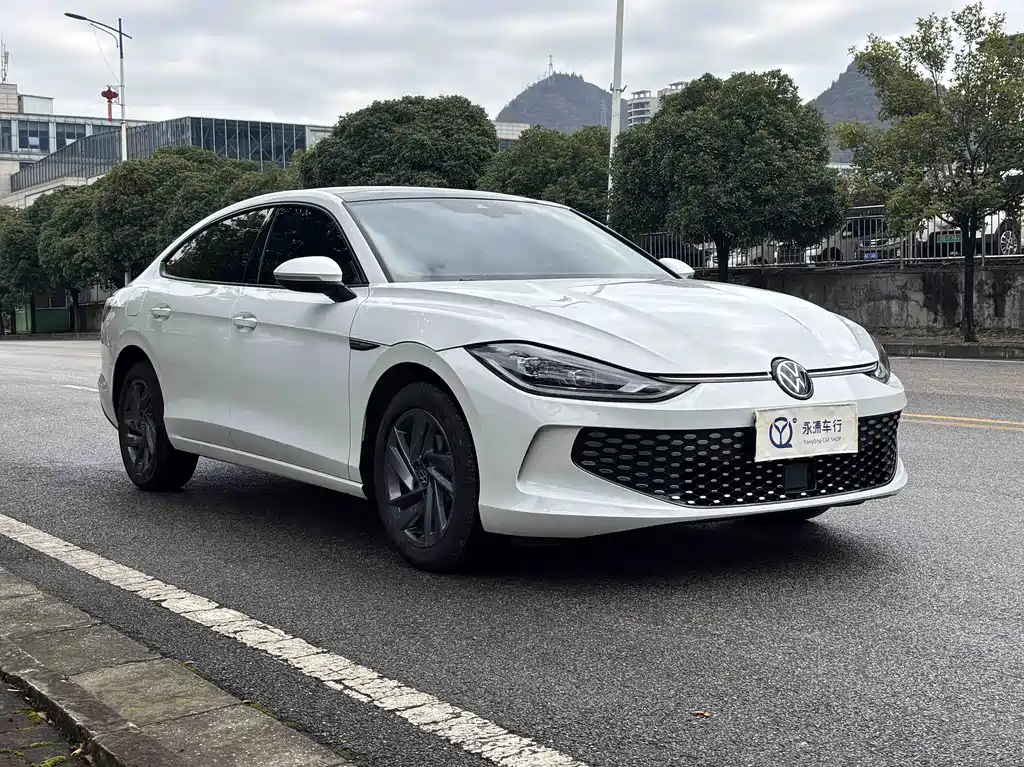 VOLKSWAGEN LINGDU