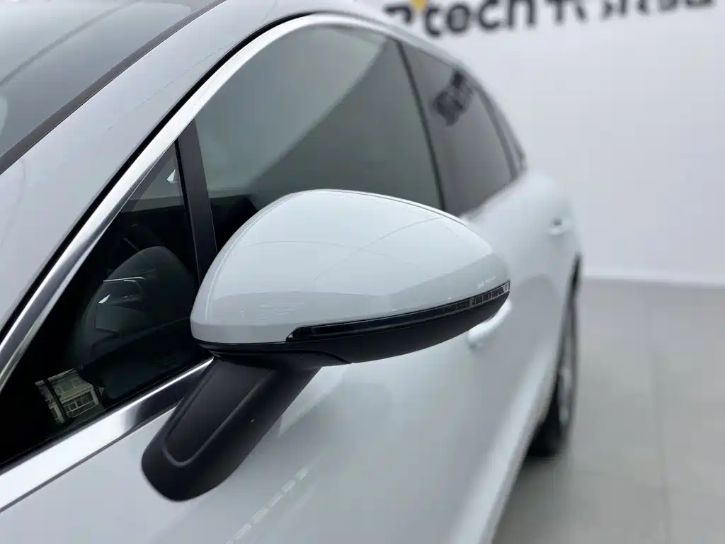 Porsche Macan — миниатюра 13