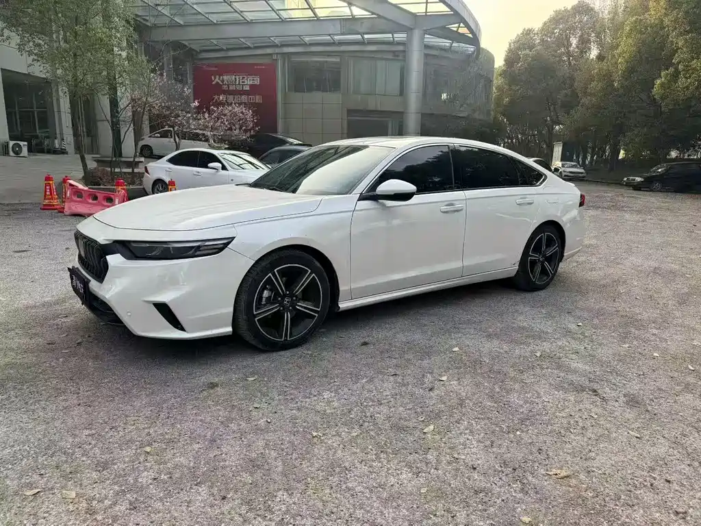 Honda Inspire 2024