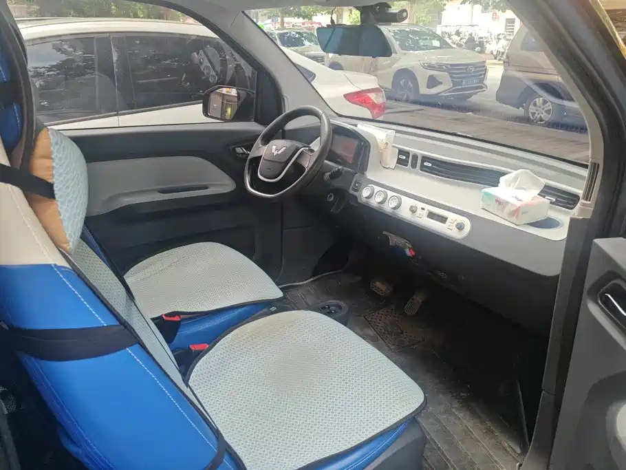 Wuling MINIEV — миниатюра 8
