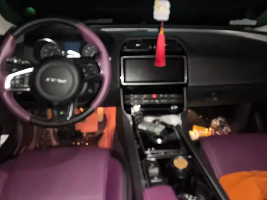Jaguar XE — миниатюра 12