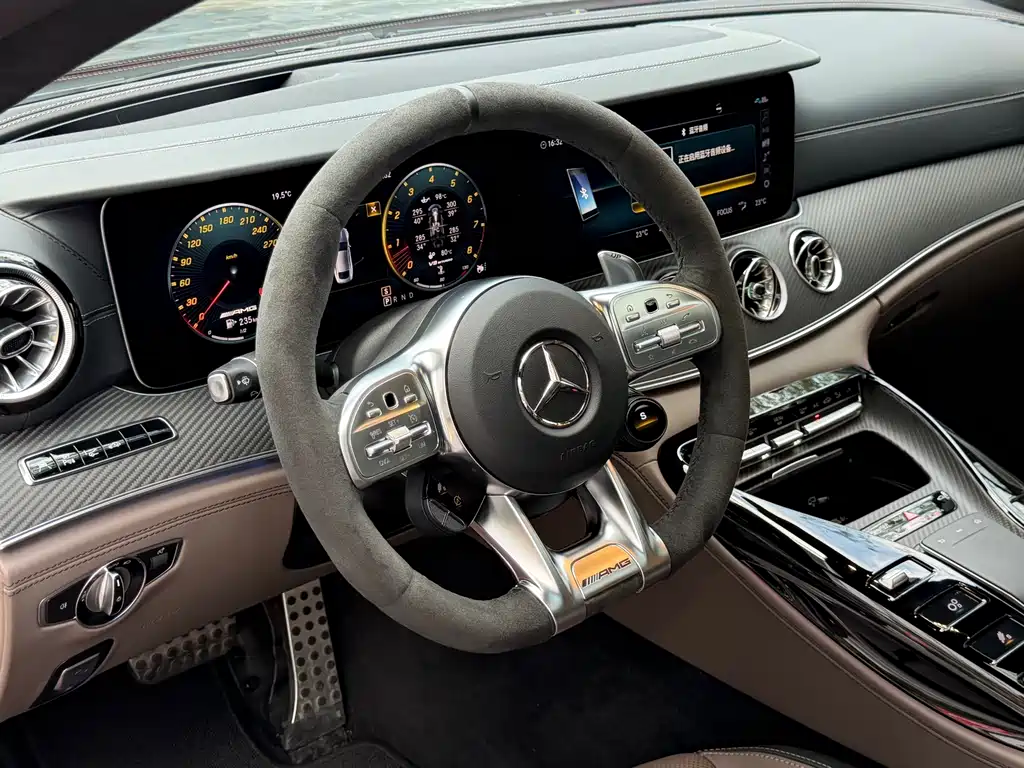 MERCEDES-BENZ AMG GT