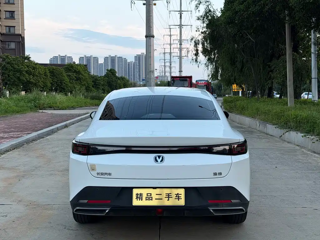 Changan Eado — миниатюра 8