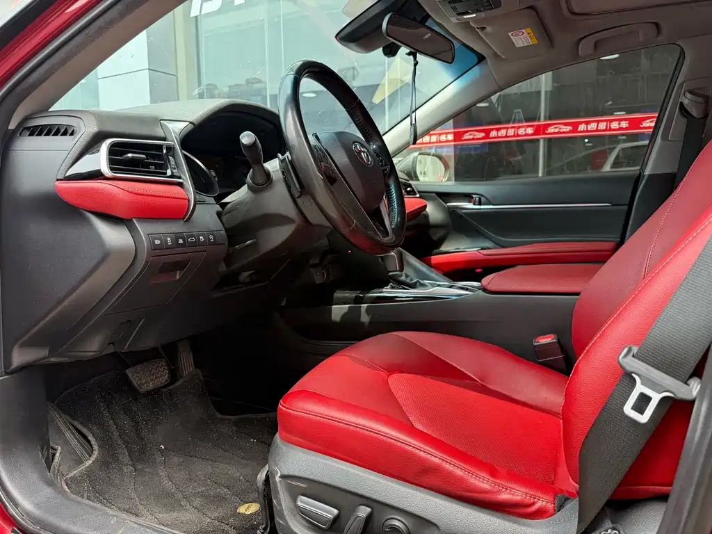 Toyota Camry — миниатюра 7