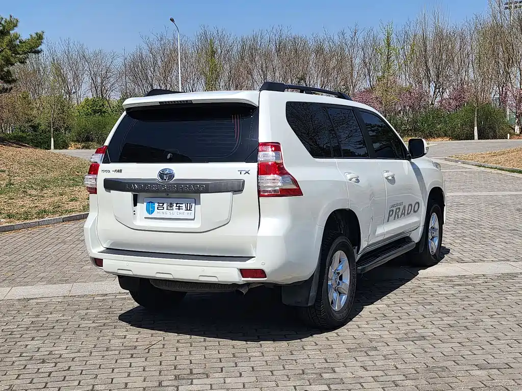 Toyota Land Cruiser Prado 2016 2.7L AT Standard