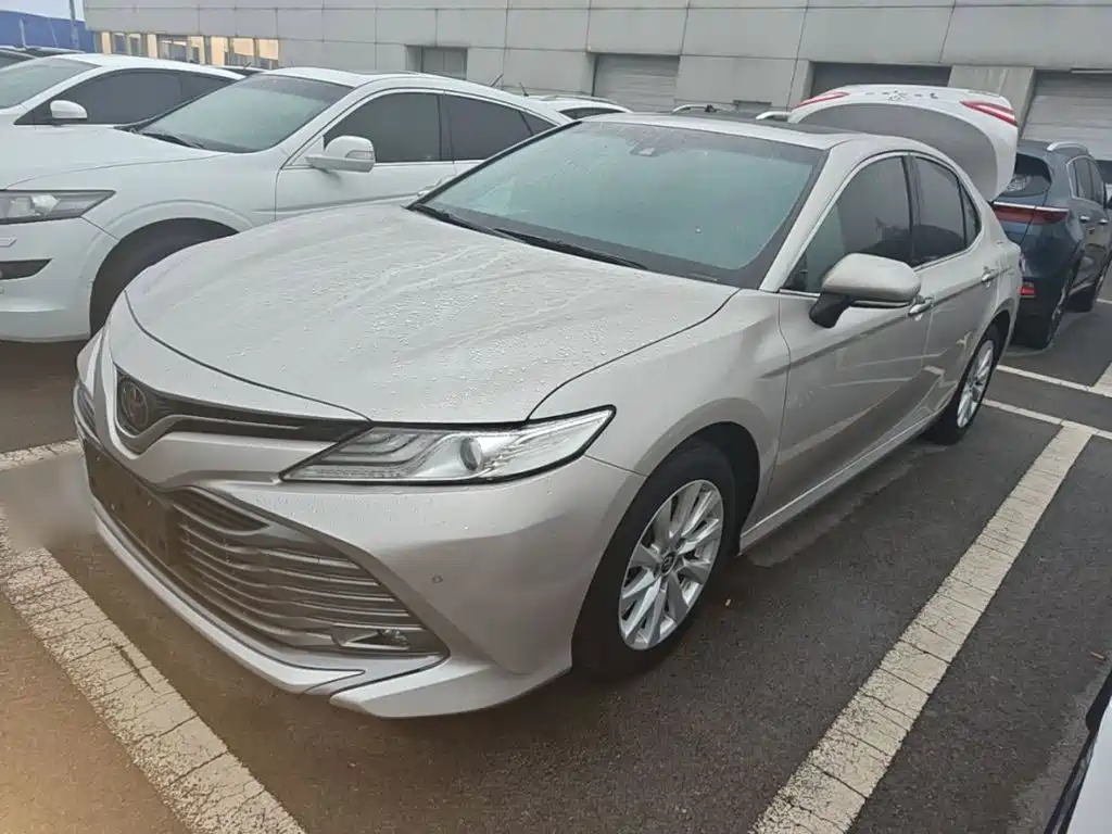 Toyota Camry — миниатюра 2