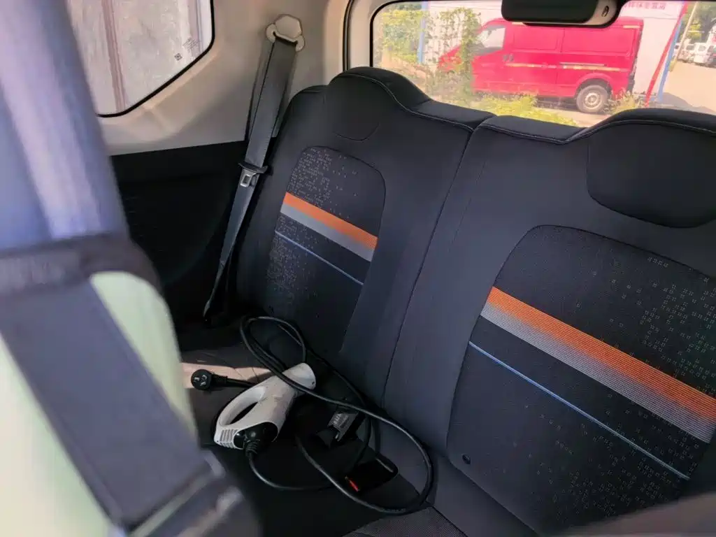Wuling MINIEV — миниатюра 17