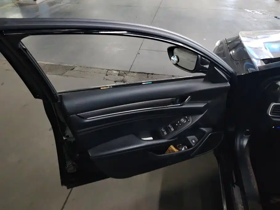 Honda Accord — миниатюра 7